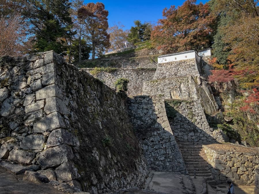 Bicchu Matsuyama Castle walls-min