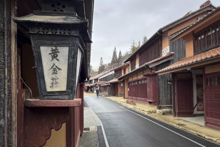 Fukiya Furusato Village lantern and street-min