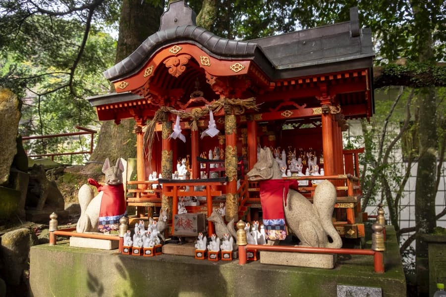Tsuwano Taikodani Inari Shrine small shrine-min