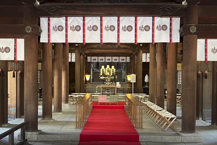 Kibitsuhiko Shrine interior-min