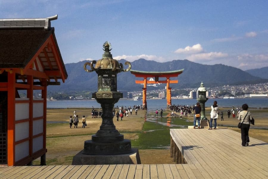 Miyajima Itsukushima Shrine scene