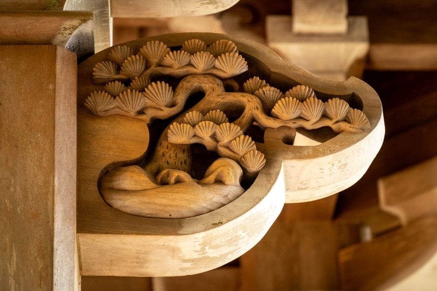 Mitaki-dera Temple pine tree carving