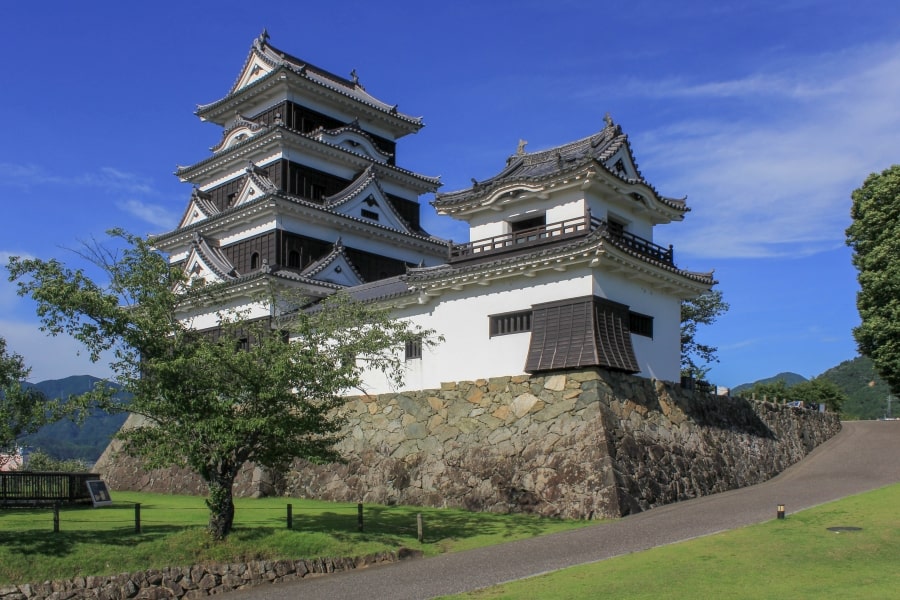 Ozu Castle keep and watchtower