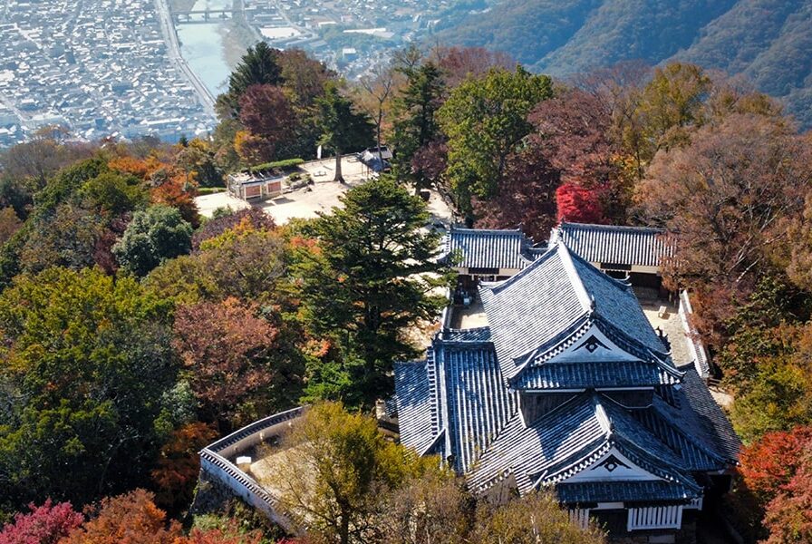 Bitchu Matsuyama Castle in autumn drone