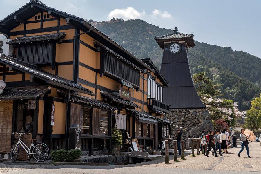 Izushi clock tower